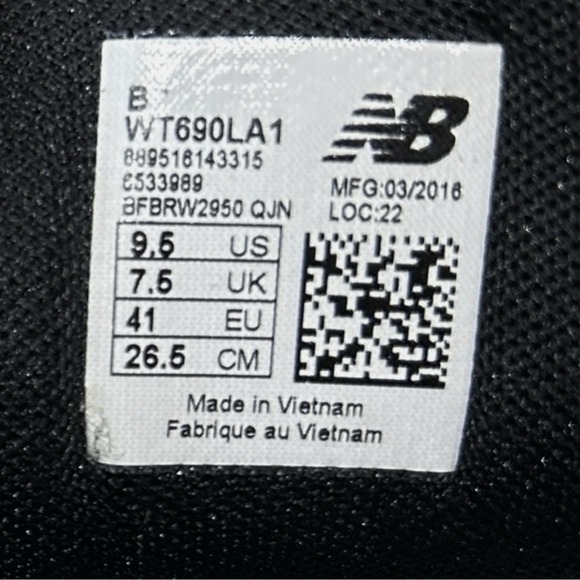 NEW BALANCE 690 v1 SpeedRide Black Teal Trail Running Shoes Women 9.5 WT690LA1 - Picture 9 of 12